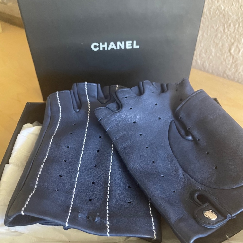 Chanel fingerless gloves